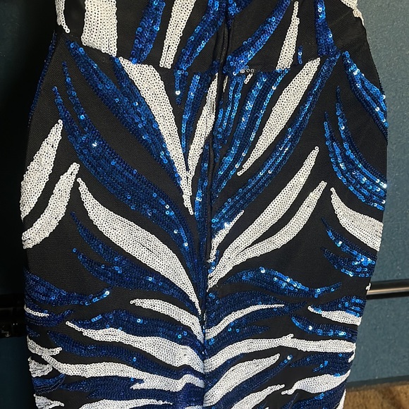 WINDSOR SEQUINED GOWN NWT SZ 7 - Picture 6 of 9